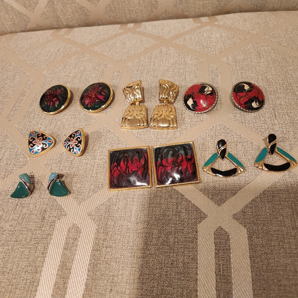 Set Of 7 Pairs Of Vintage Earrings